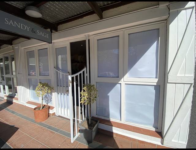 44M² RETAIL TO LET IN VALLEY AREA